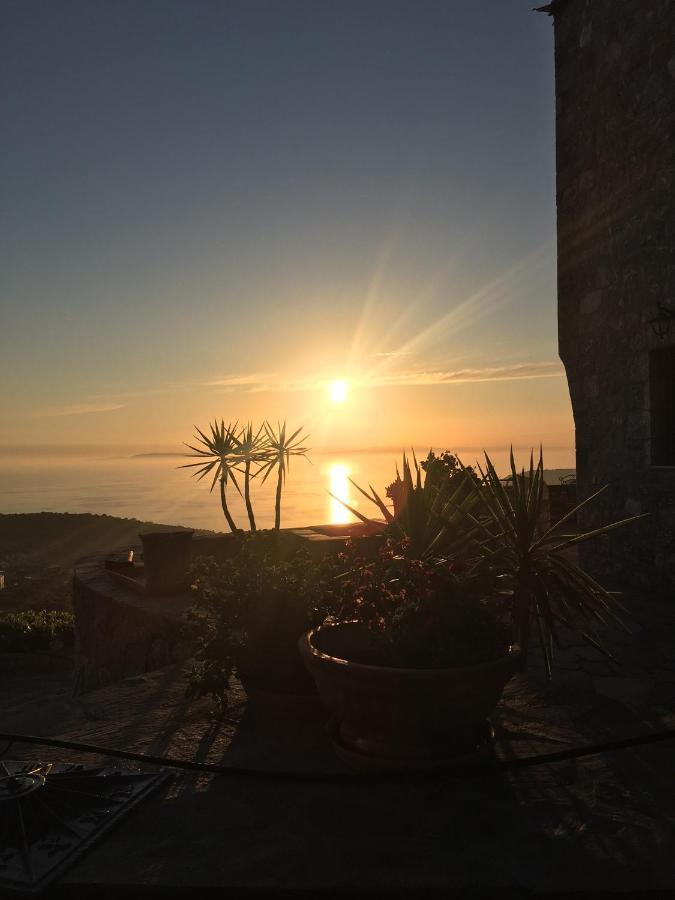 Πύργος Παραδοσιακός Με Μαγευτική Θέα - Villa Traditional Tower With Amazing Sea View Areopoli Exterior foto