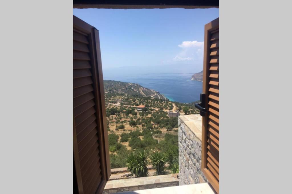 Πύργος Παραδοσιακός Με Μαγευτική Θέα - Villa Traditional Tower With Amazing Sea View Areopoli Exterior foto